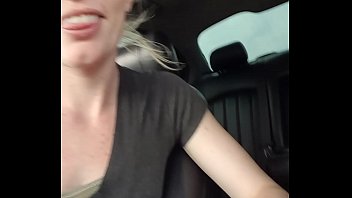 Handjob & Blowjob in car