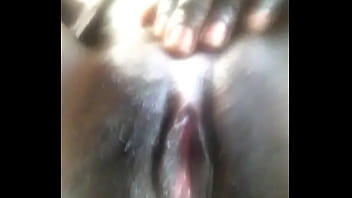 Masturbation to Wet her Pusy