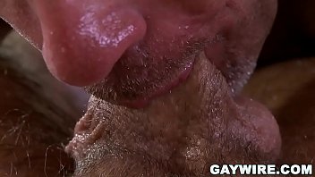 GAYWIRE - Muscle Daddy Rubs All Of His Client's Trouble Spots With His Powerful Gay Cock