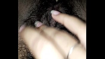 What does a hairy pussy look like?