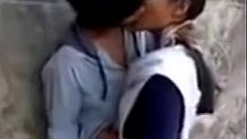 Latest New Hot School Girl Kissing on Garden