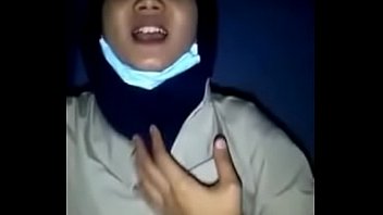 abg jilbab nafsu mesum ditempat gelap