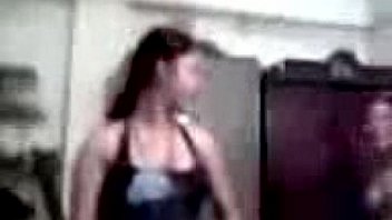 Chennai college girls showing sexy body in hostel MMS